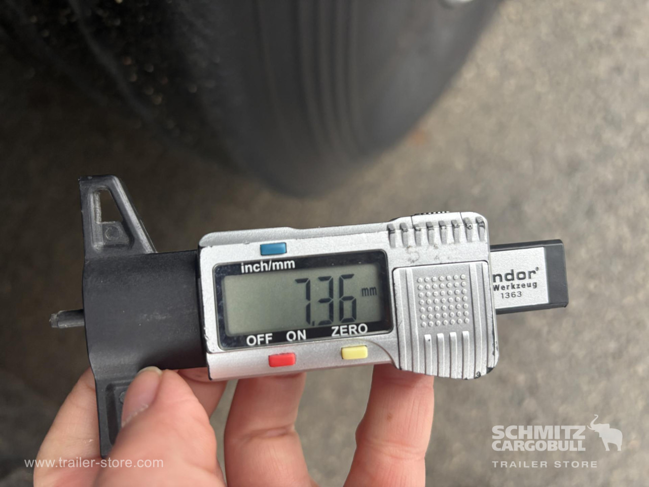 SCHMITZ Curtainsider Standard - Gardintrailer: bilde 4 SCHMITZ Curtainsider Standard - Gardintrailer: bilde 4