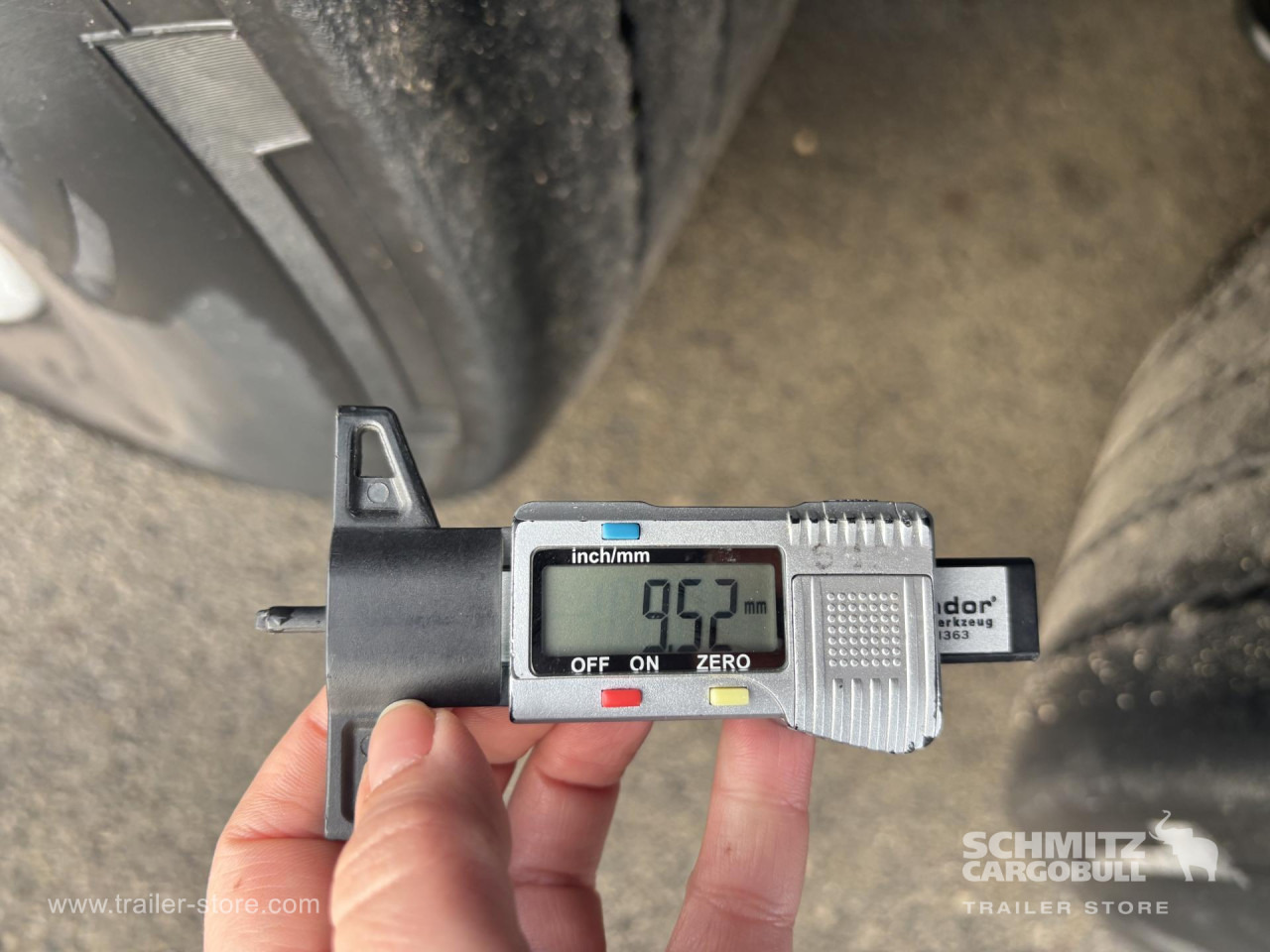 SCHMITZ Curtainsider Standard - Gardintrailer: bilde 4 SCHMITZ Curtainsider Standard - Gardintrailer: bilde 4