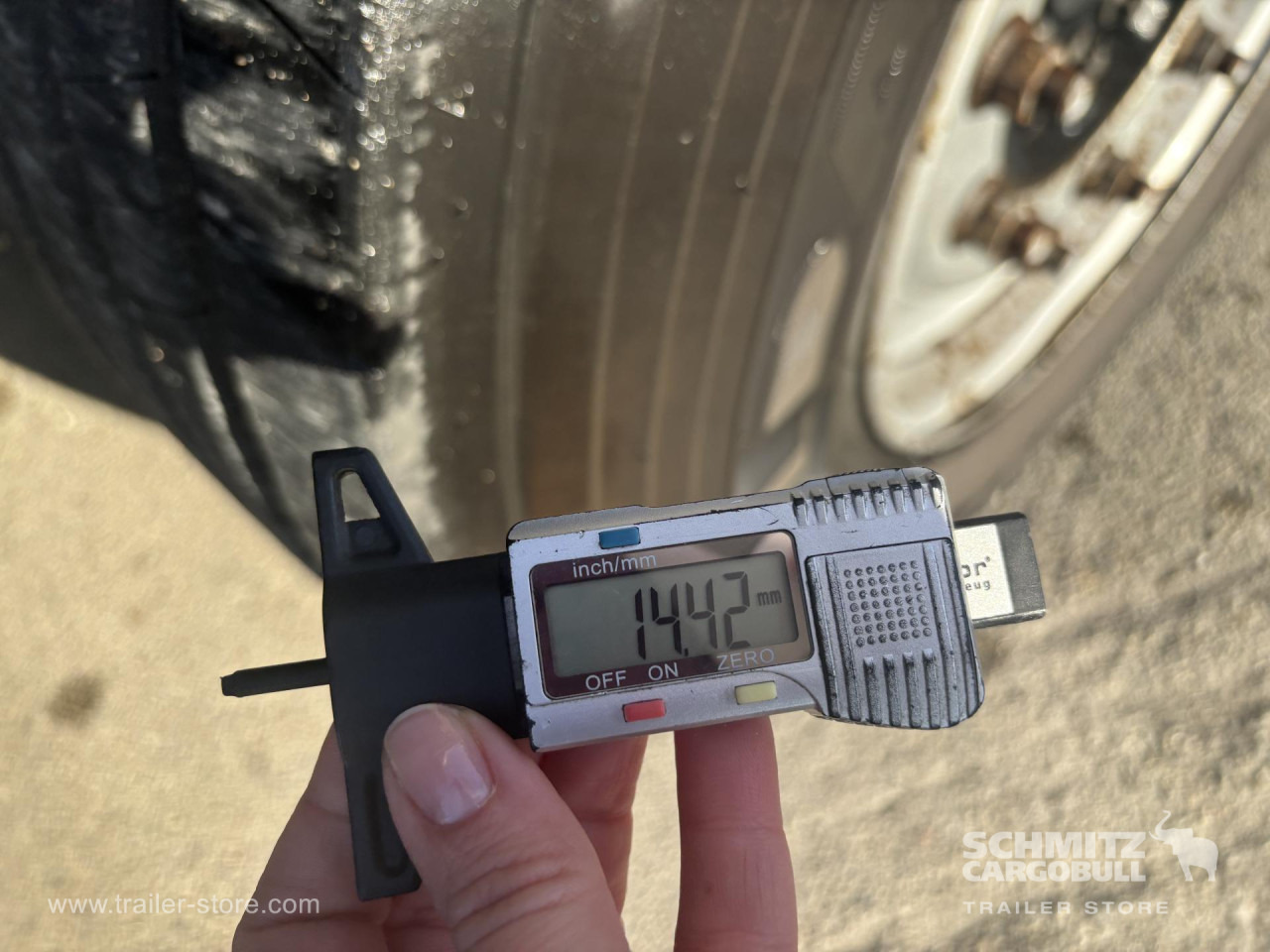 SCHMITZ Curtainsider Standard - Gardintrailer: bilde 4 SCHMITZ Curtainsider Standard - Gardintrailer: bilde 4