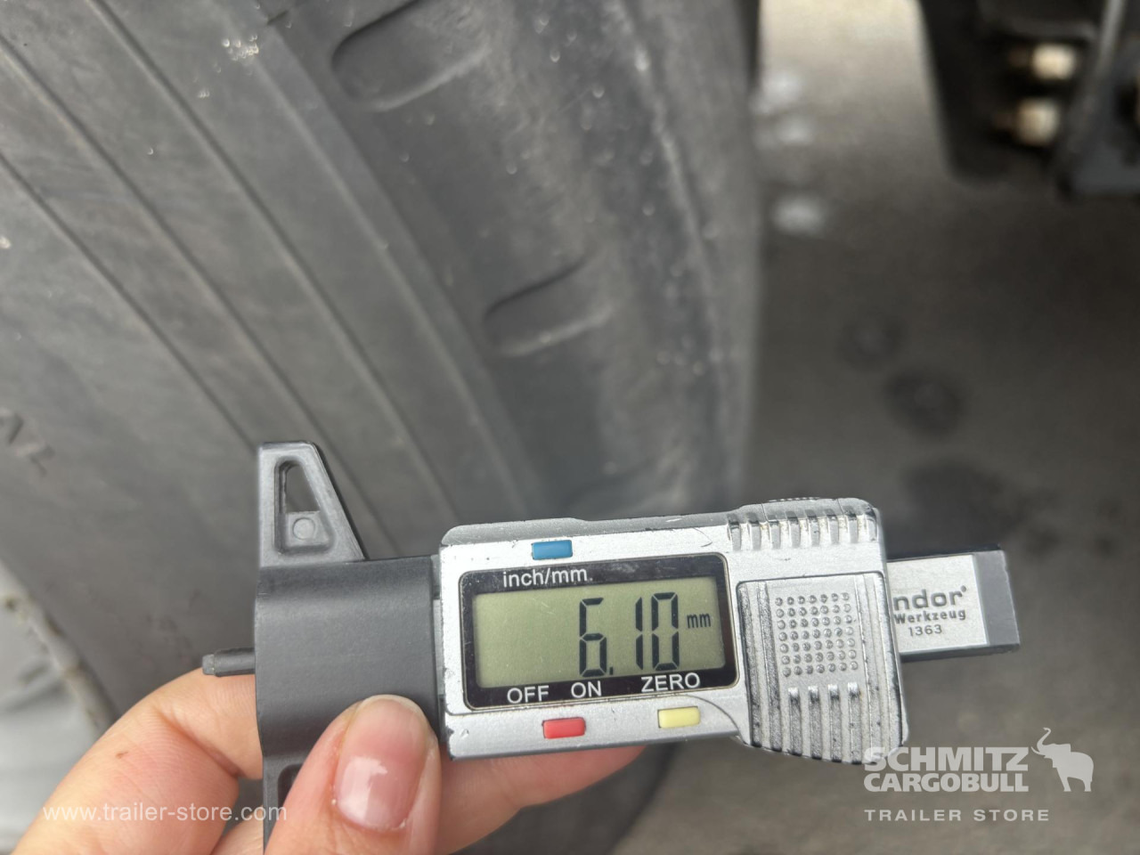 SCHMITZ Curtainsider Standard - Gardintrailer: bilde 3 SCHMITZ Curtainsider Standard - Gardintrailer: bilde 3