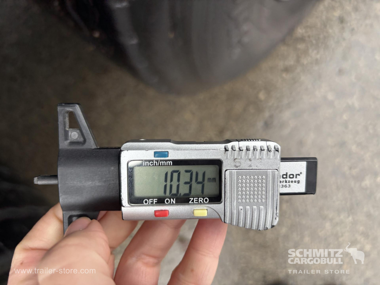 SCHMITZ Curtainsider Standard - Gardintrailer: bilde 4 SCHMITZ Curtainsider Standard - Gardintrailer: bilde 4