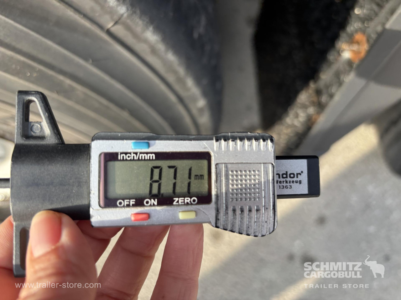 SCHMITZ Curtainsider Standard - Gardintrailer: bilde 2 SCHMITZ Curtainsider Standard - Gardintrailer: bilde 2