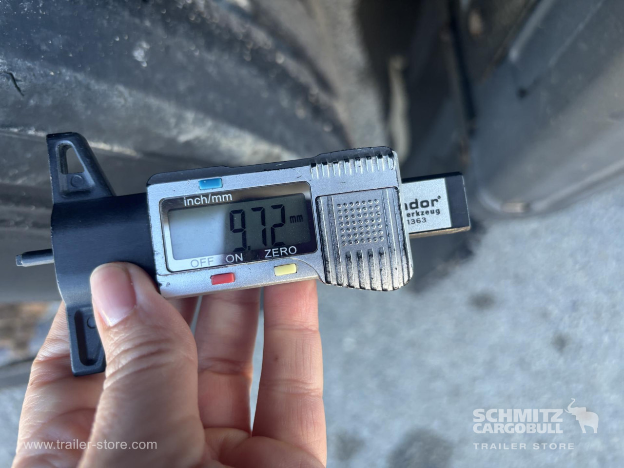 SCHMITZ Curtainsider Standard - Gardintrailer: bilde 4 SCHMITZ Curtainsider Standard - Gardintrailer: bilde 4