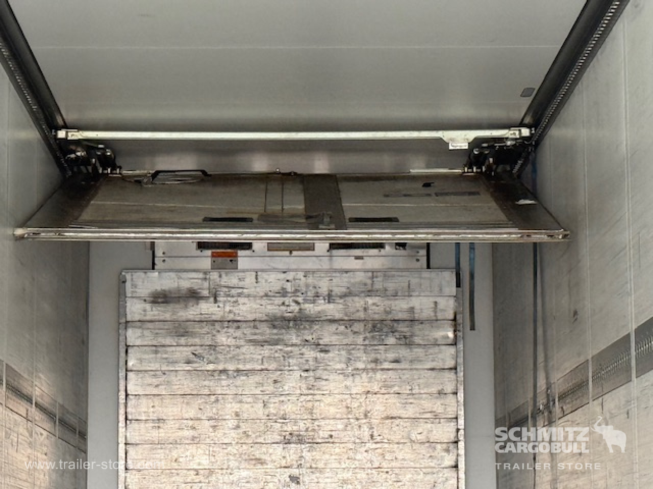 SCHMITZ Oplegger Vries Multitemp Taillift - Isotermisk semitrailer: bilde 4 SCHMITZ Oplegger Vries Multitemp Taillift - Isotermisk semitrailer: bilde 4