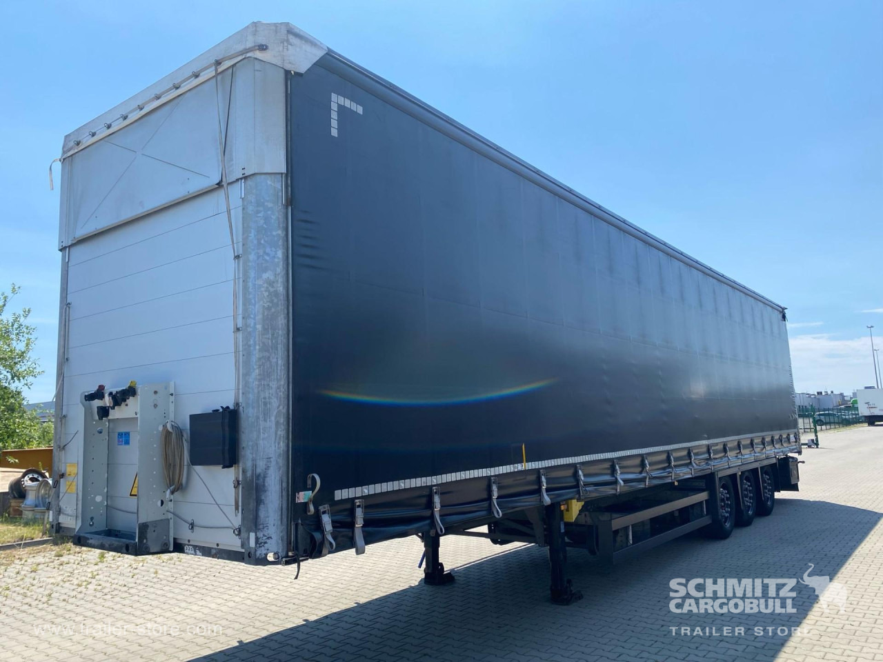 SCHMITZ Curtainsider Mega - Gardintrailer: bilde 1 SCHMITZ Curtainsider Mega - Gardintrailer: bilde 1