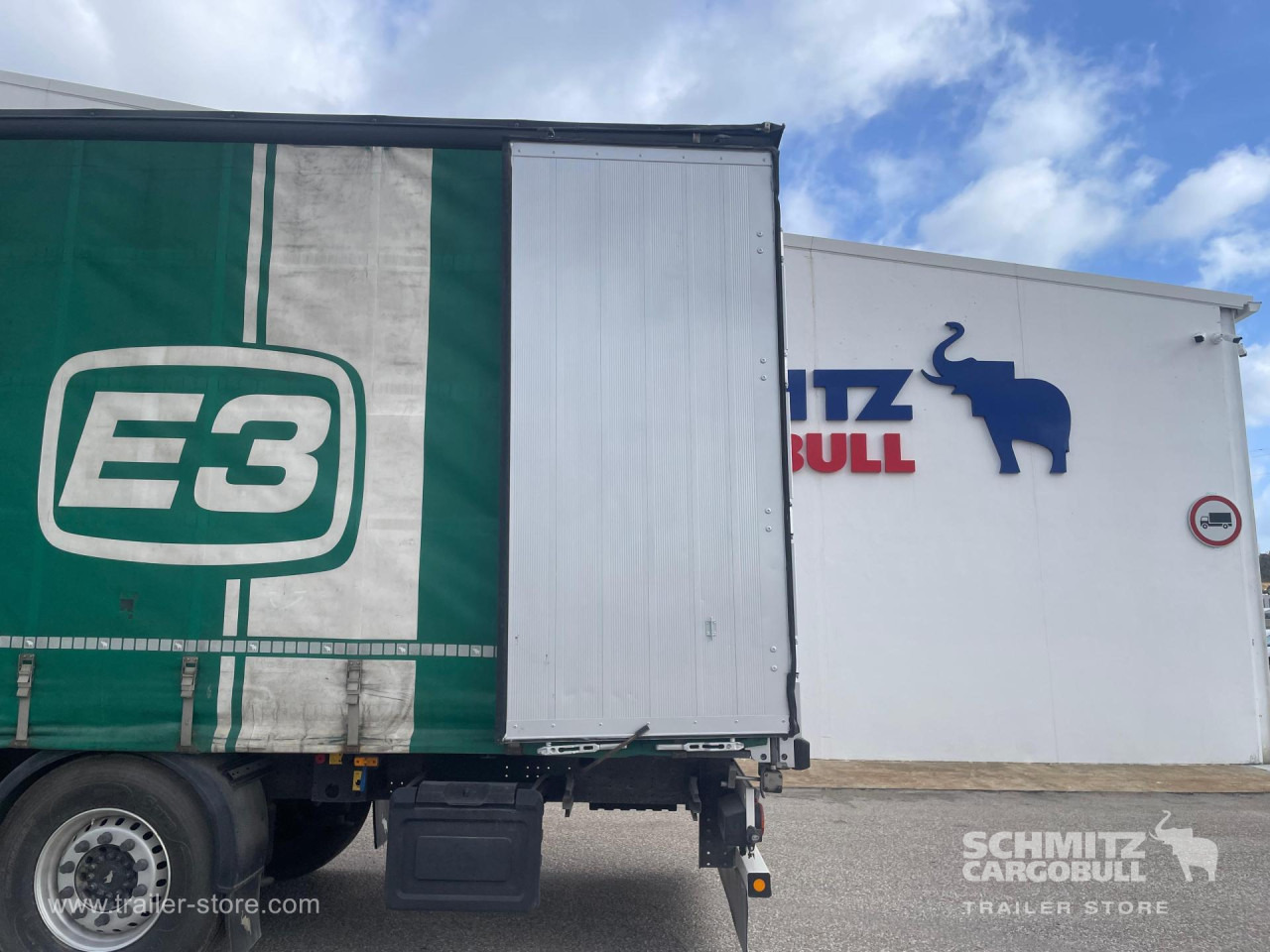 SCHMITZ Curtainsider Standard - Gardintrailer: bilde 5 SCHMITZ Curtainsider Standard - Gardintrailer: bilde 5