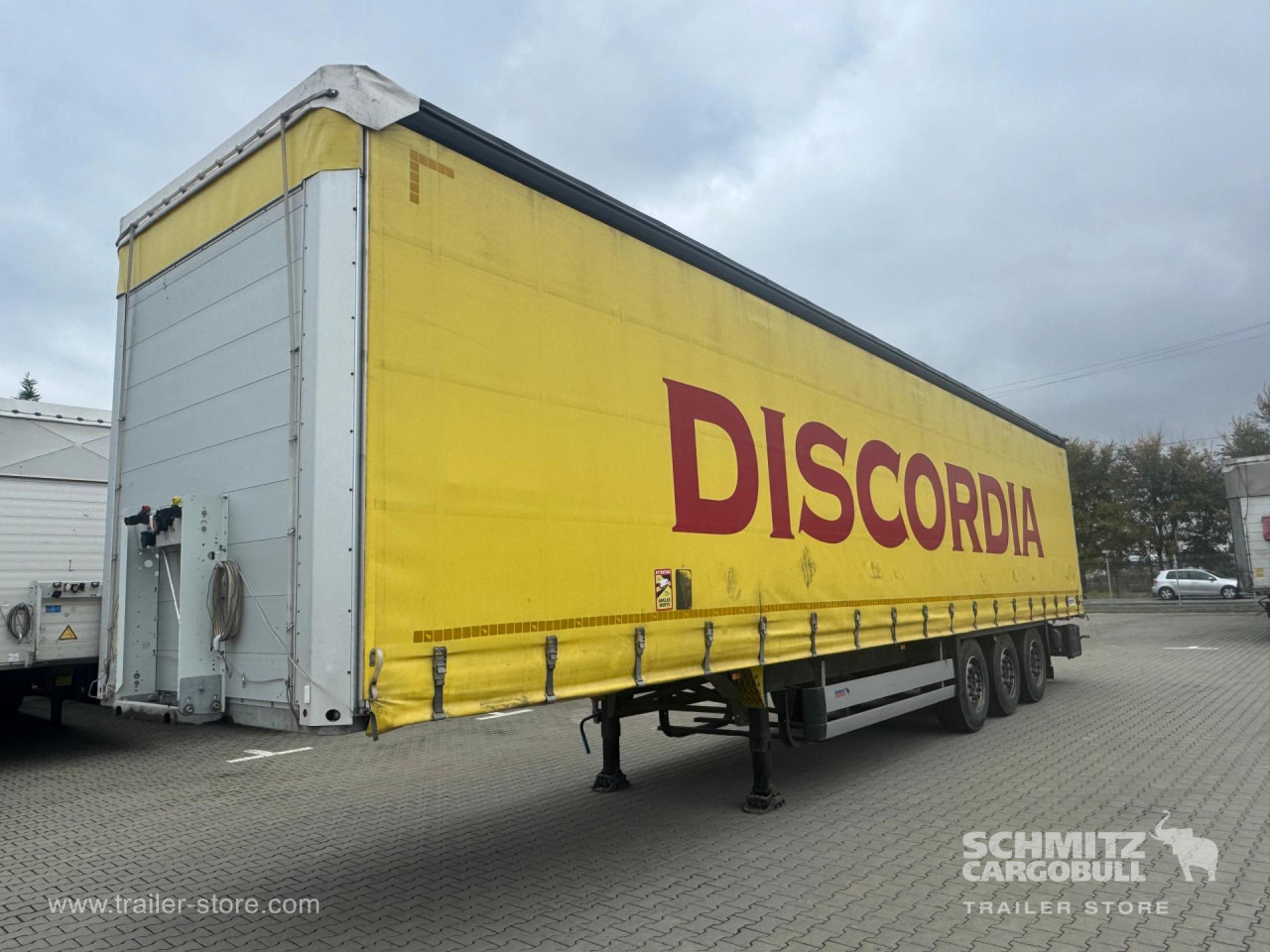 SCHMITZ Curtainsider Standard - Gardintrailer: bilde 1 SCHMITZ Curtainsider Standard - Gardintrailer: bilde 1