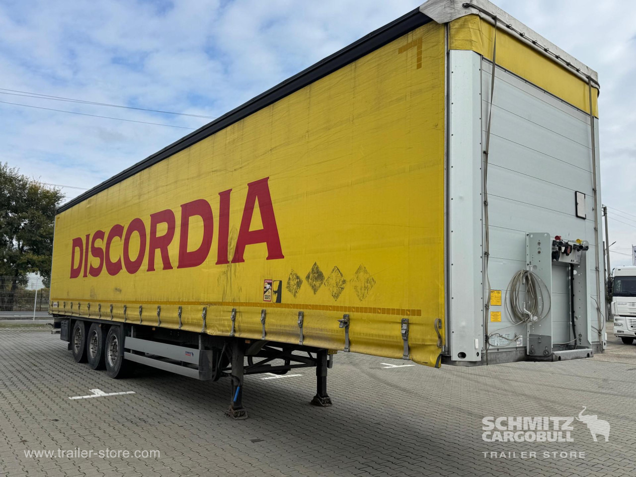 SCHMITZ Curtainsider Standard - Gardintrailer: bilde 1 SCHMITZ Curtainsider Standard - Gardintrailer: bilde 1