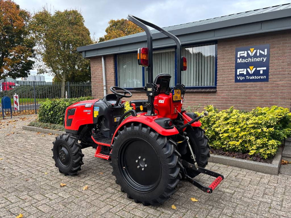 Kioti CK 3310 HST - Minitraktor: bilde 3 Kioti CK 3310 HST - Minitraktor: bilde 3