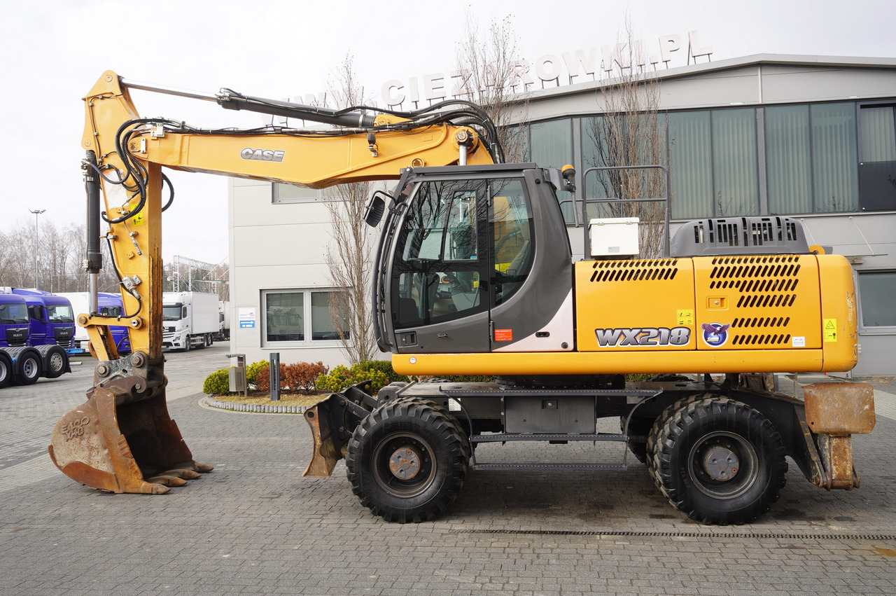 CASE WX218 / 23t wheeled excavator / 3 times folding arm - Hjulgraver: bilde 1 CASE WX218 / 23t wheeled excavator / 3 times folding arm - Hjulgraver: bilde 1