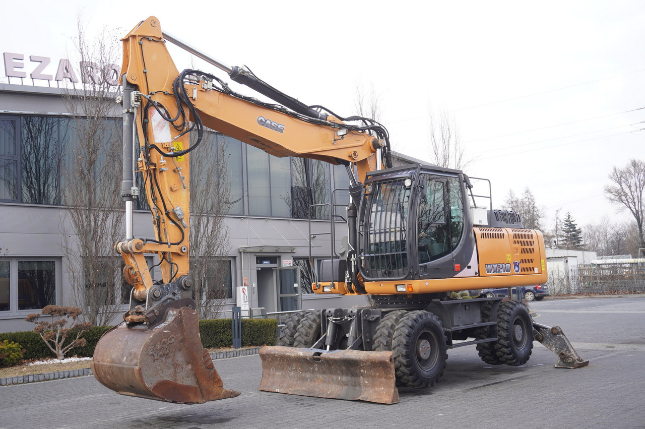 CASE WX218 / 23t wheeled excavator / 3 times folding arm - Hjulgraver: bilde 2 CASE WX218 / 23t wheeled excavator / 3 times folding arm - Hjulgraver: bilde 2