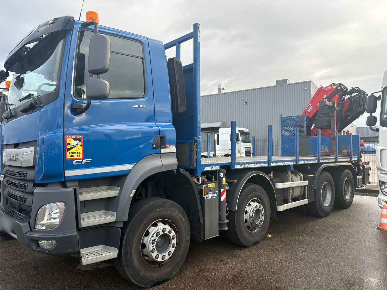 DAF CF 480 8x4 E6 / Fassi F315A.2.26 crane / flatbedCF 480 8x4 E6 / Fassi F315A.2.26 crane / flatbed - Planbil, Kranbil: bilde 3 DAF CF 480 8x4 E6 / Fassi F315A.2.26 crane / flatbedCF 480 8x4 E6 / Fassi F315A.2.26 crane / flatbed - Planbil, Kranbil: bilde 3