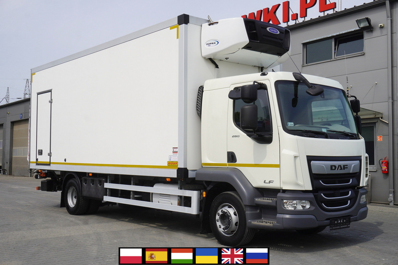 DAF LF 16.260 / Jegger Refrigerator / Carrier Supra 750 / DHOLLANDIA 1500 kg / Sleeper cab - Lastebil med kjøl: bilde 1 DAF LF 16.260 / Jegger Refrigerator / Carrier Supra 750 / DHOLLANDIA 1500 kg / Sleeper cab - Lastebil med kjøl: bilde 1