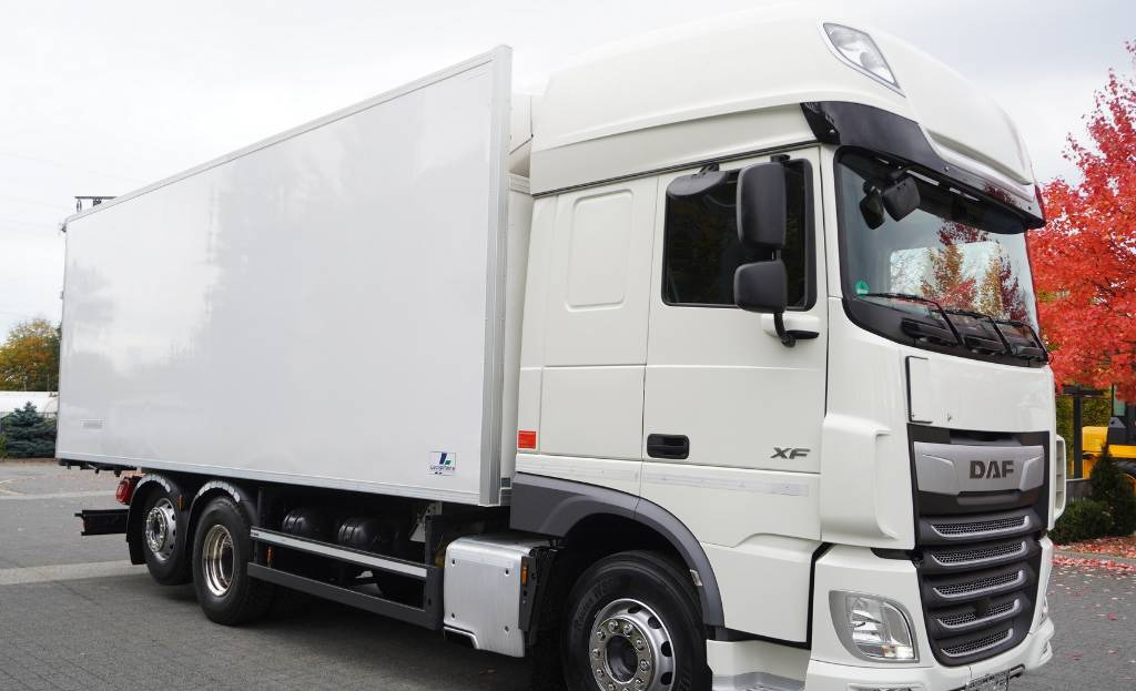 DAF XF 450 6×2 E6 / Refrigerator Lacapitaine / ATP/FRC to 2027 / 18 pallets - Lastebil med kjøl: bilde 3 DAF XF 450 6×2 E6 / Refrigerator Lacapitaine / ATP/FRC to 2027 / 18 pallets - Lastebil med kjøl: bilde 3