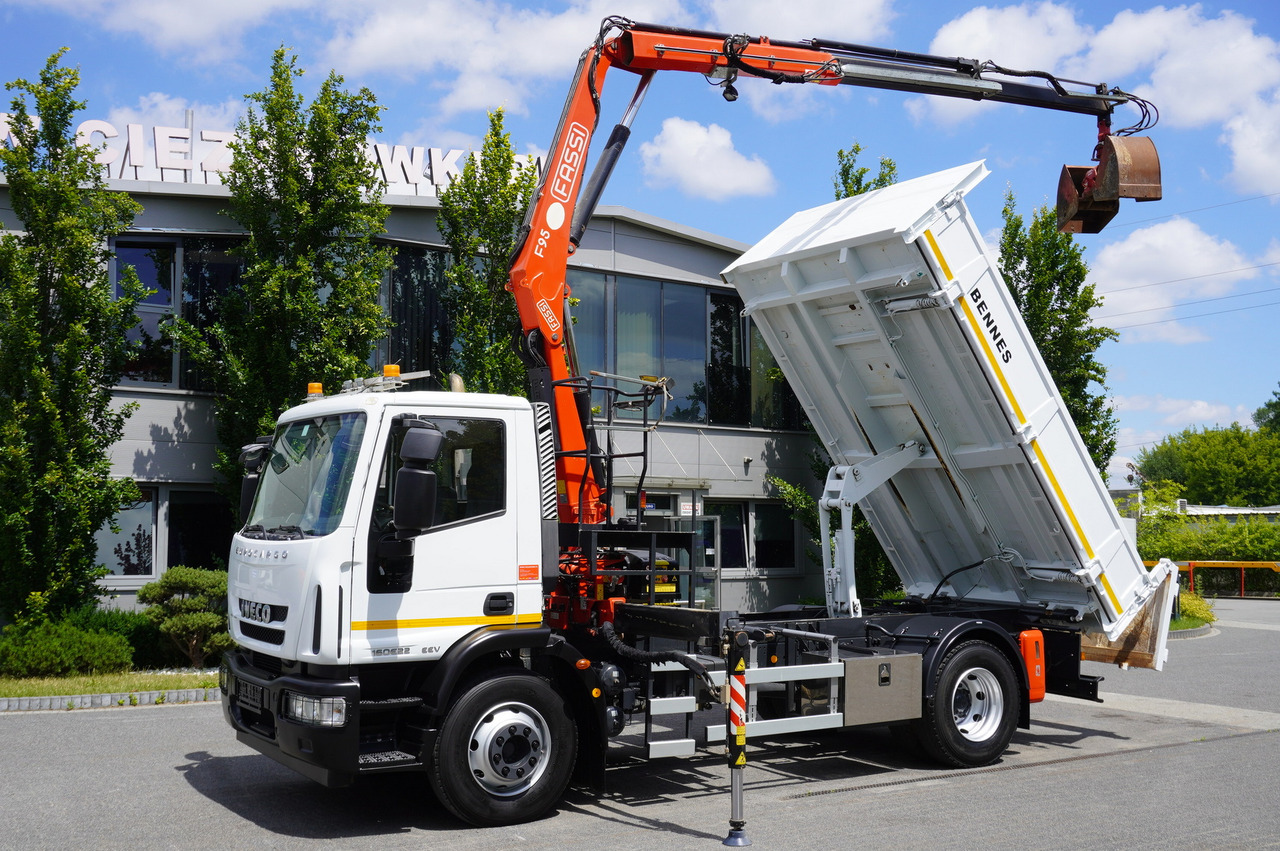 IVECO Eurocargo 160E22 EEV Dump truck / Bortmatic / Crane FASSI F95A.0.22 - Planbil, Kranbil: bilde 1 IVECO Eurocargo 160E22 EEV Dump truck / Bortmatic / Crane FASSI F95A.0.22 - Planbil, Kranbil: bilde 1