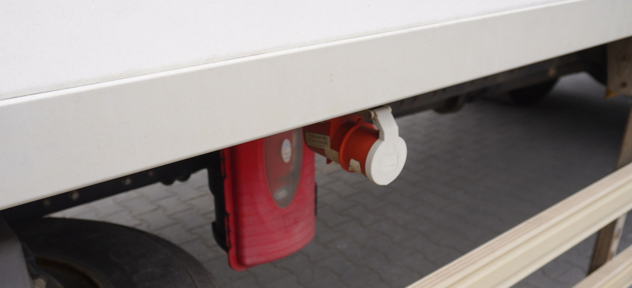 Lastebil med kjøl IVECO Eurocargo 190el25 EEV / 55 tho. km !!! / Refrigerator 21 EPAL / Carrier Supra 950 - 425 h: bilde 12 Lastebil med kjøl IVECO Eurocargo 190el25 EEV / 55 tho. km !!! / Refrigerator 21 EPAL / Carrier Supra 950 - 425 h: bilde 12