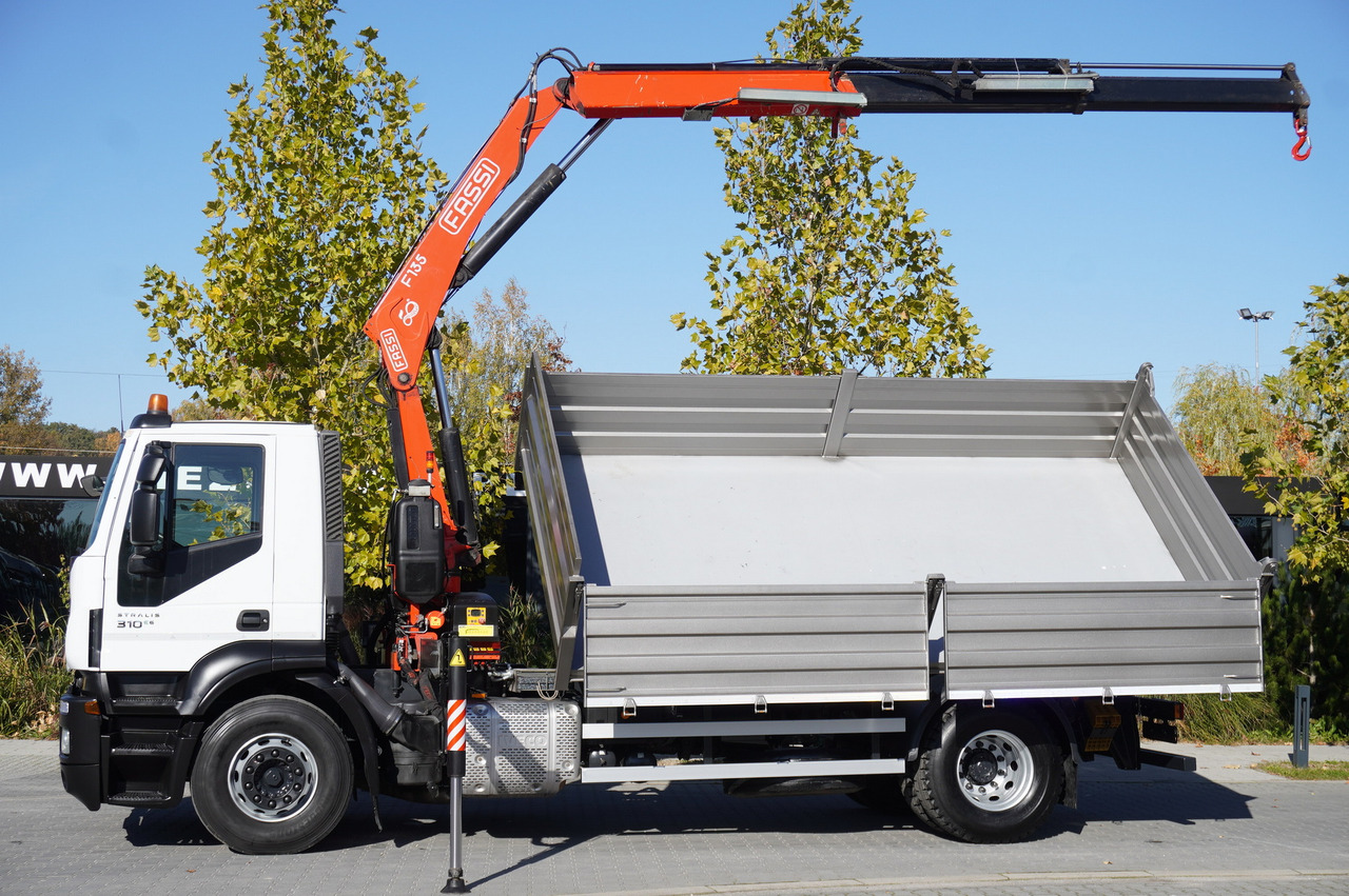 IVECO Stralis 310 E6 / NEW 3-sided tipper / Fassi F135 crane with remote control - Mobilkran: bilde 5 IVECO Stralis 310 E6 / NEW 3-sided tipper / Fassi F135 crane with remote control - Mobilkran: bilde 5