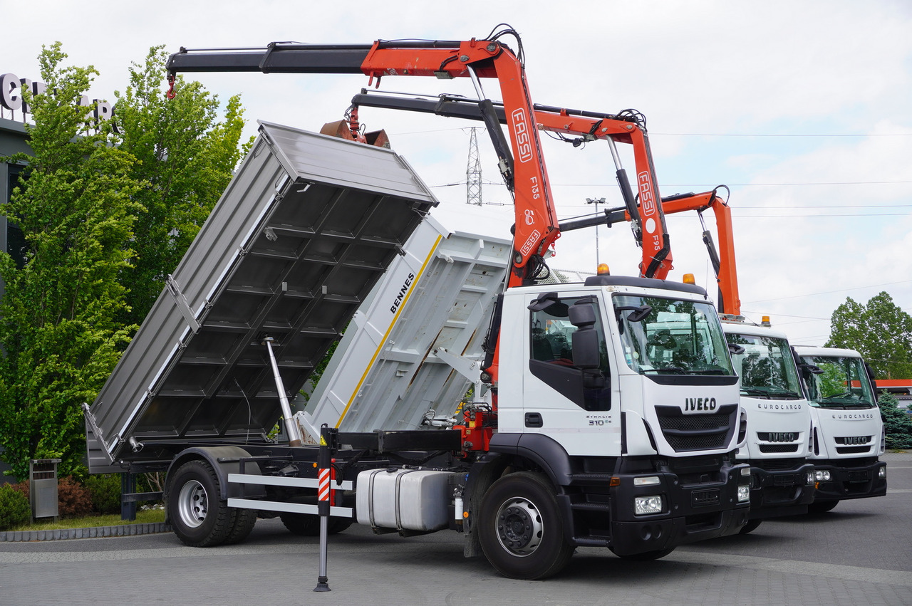 IVECO Stralis 310 E6 / NEW 3-sided tipper / Fassi F135 crane with remote control - Tippbil, Kranbil: bilde 2 IVECO Stralis 310 E6 / NEW 3-sided tipper / Fassi F135 crane with remote control - Tippbil, Kranbil: bilde 2