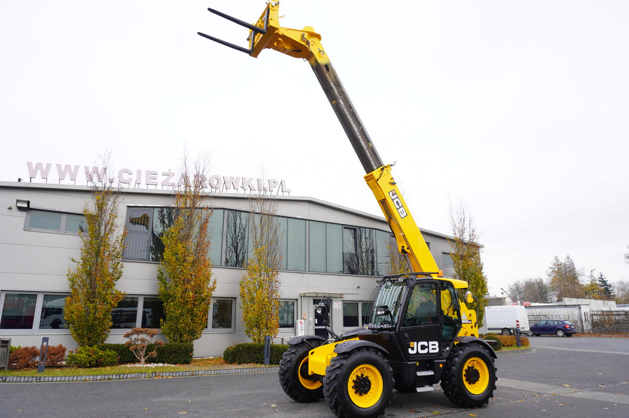 JCB 560-80 / 6 ton lifting capacity / power 146 HP - Teleskophjullaster: bilde 1 JCB 560-80 / 6 ton lifting capacity / power 146 HP - Teleskophjullaster: bilde 1