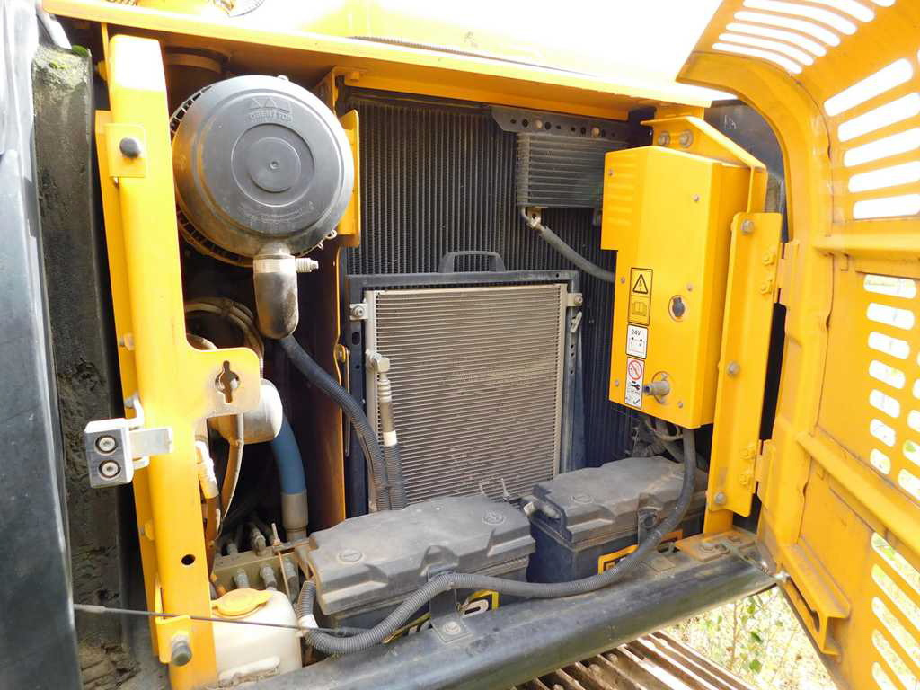JCB JS 145LC crawler excavator / 4800 MTH - Beltegraver: bilde 3 JCB JS 145LC crawler excavator / 4800 MTH - Beltegraver: bilde 3
