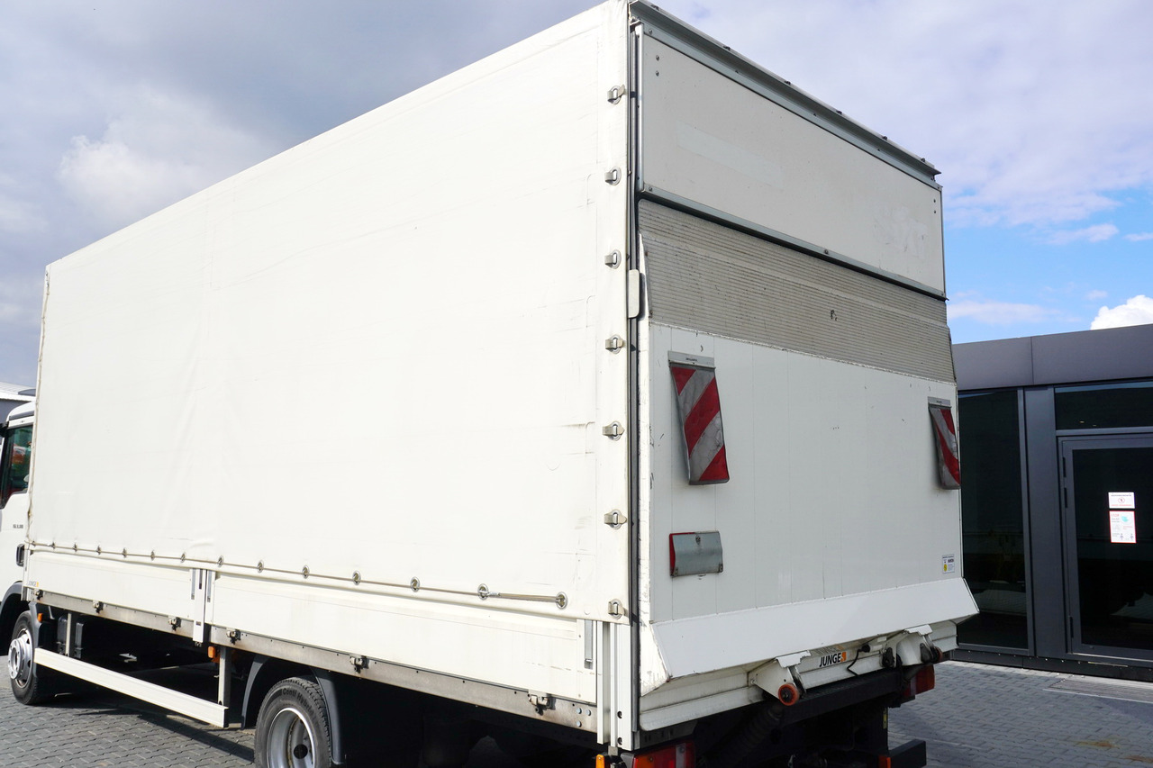 JUNGE Tarpaulin body + lift Dhollandia 1000 kg - Gardin vekselflak: bilde 4 JUNGE Tarpaulin body + lift Dhollandia 1000 kg - Gardin vekselflak: bilde 4