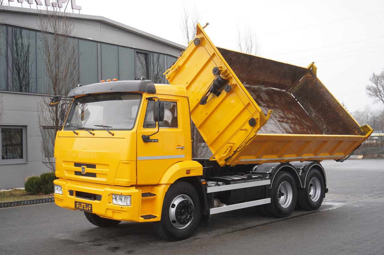 KAMAZ T2530 E5 6×4 / 3-sided tipper - Tippbil, Kranbil: bilde 2 KAMAZ T2530 E5 6×4 / 3-sided tipper - Tippbil, Kranbil: bilde 2