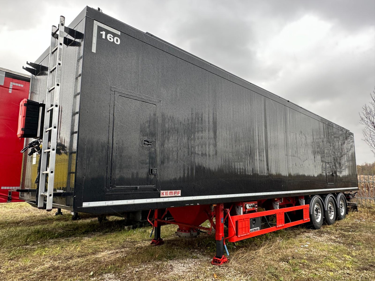 KEMPF SKM AK unloader 4 chambers with lower chute / capacity 65 m3 / 12 pieces - Tippsemi: bilde 2 KEMPF SKM AK unloader 4 chambers with lower chute / capacity 65 m3 / 12 pieces - Tippsemi: bilde 2