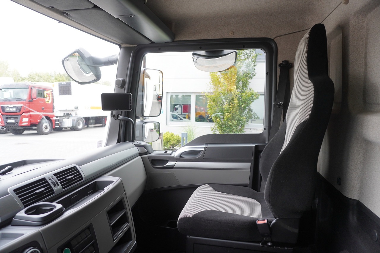 Leie MAN TGL 12.190 / CHEREAU Refrigerator 18 PAL multitemperature / Thermoking T-1200R / 100,000 km MAN TGL 12.190 / CHEREAU Refrigerator 18 PAL multitemperature / Thermoking T-1200R / 100,000 km: bilde 23