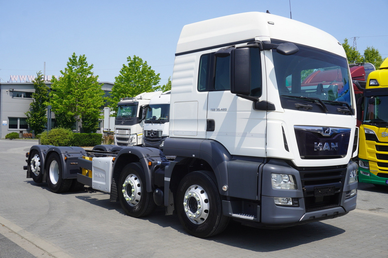 MAN TGS 35.420 8×2 / Chassis 6.4 m / 3 steered axles - Chassis lastebil: bilde 4 MAN TGS 35.420 8×2 / Chassis 6.4 m / 3 steered axles - Chassis lastebil: bilde 4
