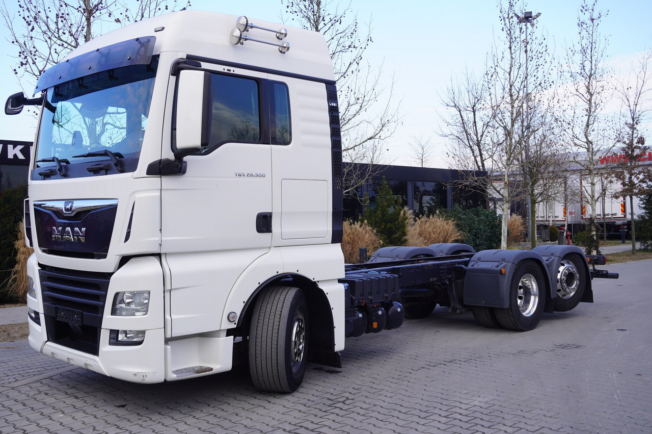 Chassis lastebil MAN TGX 26,500 / 500 HP / steering 3rd axle / 20 t cap. / Chassis 6.5 m: bilde 1