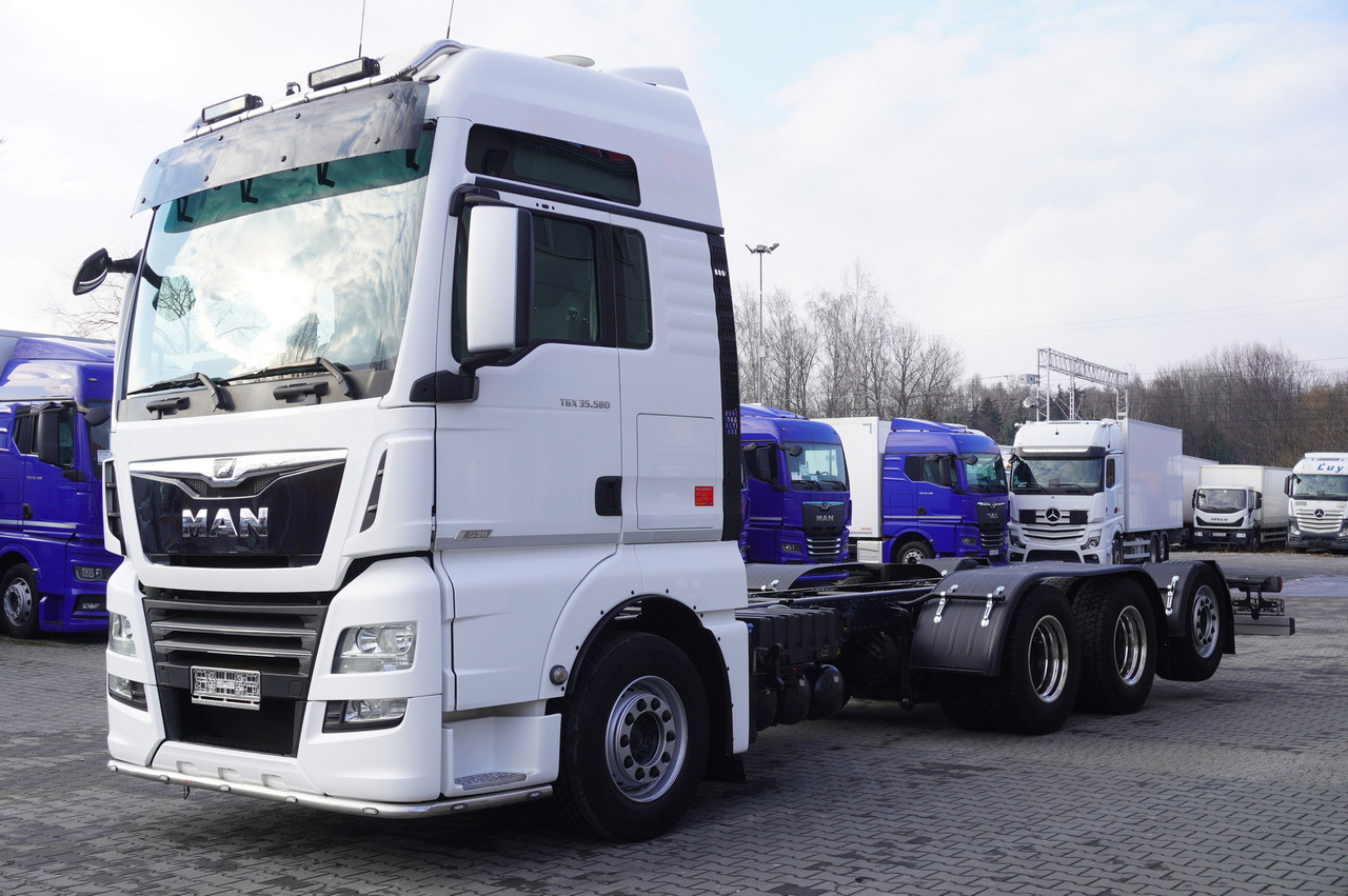 MAN TGX 35.580 E6 8x4/4 - 8.8m chassis frame - Chassis lastebil: bilde 2 MAN TGX 35.580 E6 8x4/4 - 8.8m chassis frame - Chassis lastebil: bilde 2