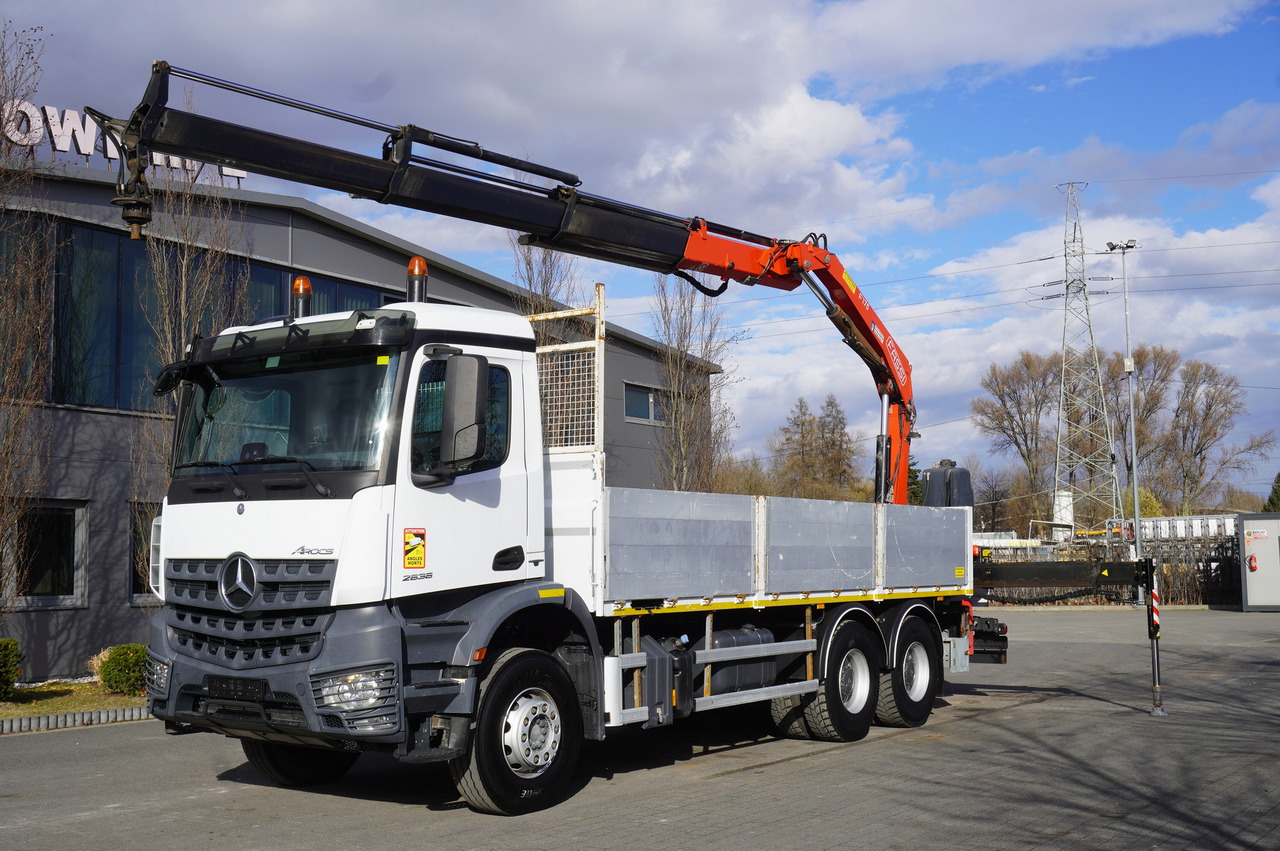 MERCEDES-BENZ AROCS 2636 Flatbed / HDS FASSI F175 7.7 T / 150,000 km - Mobilkran: bilde 1 MERCEDES-BENZ AROCS 2636 Flatbed / HDS FASSI F175 7.7 T / 150,000 km - Mobilkran: bilde 1