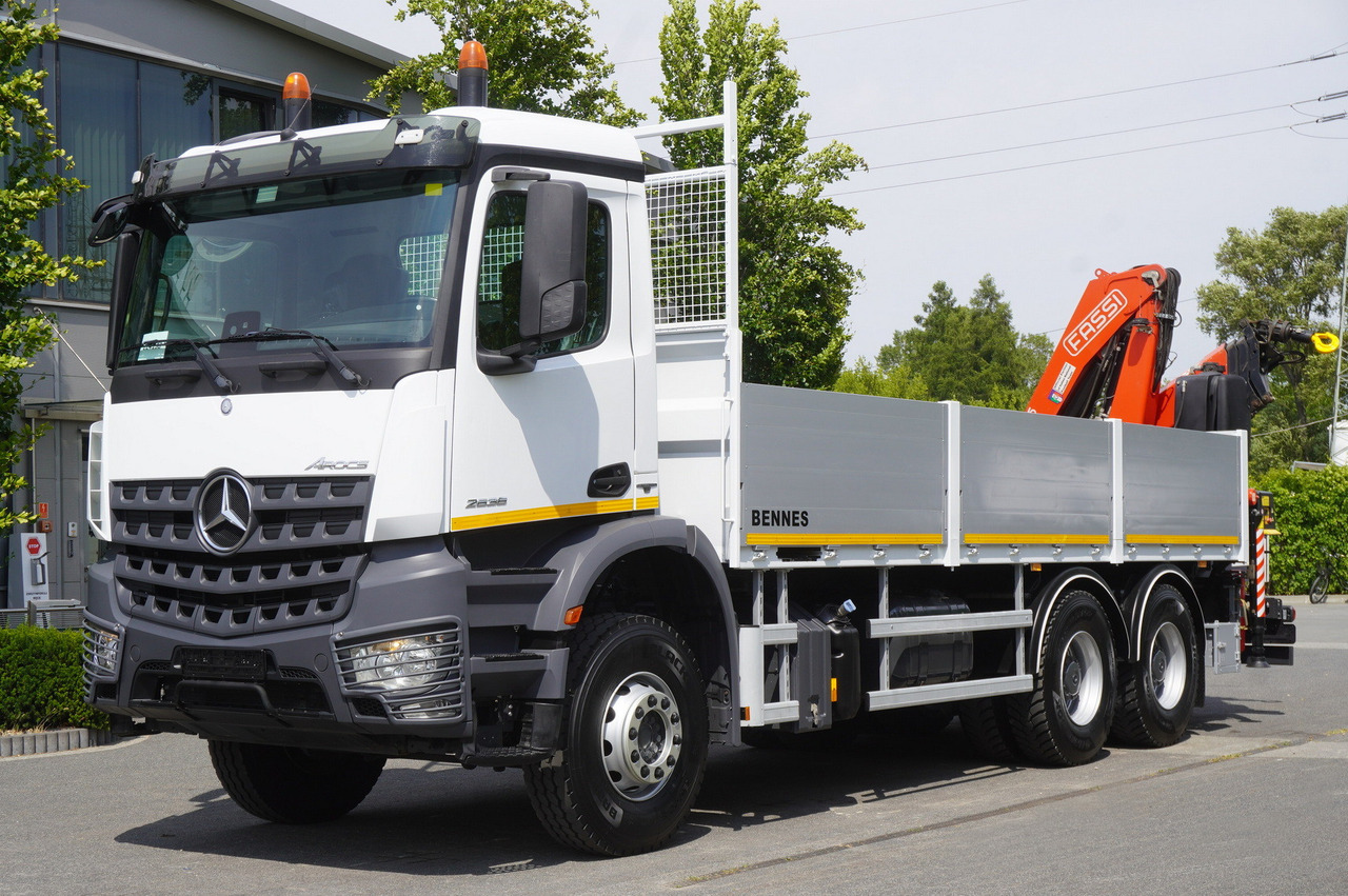 MERCEDES-BENZ AROCS 2636 Flatbed / HDS FASSI F175 7.7 T / 150,000 km - Mobilkran: bilde 3 MERCEDES-BENZ AROCS 2636 Flatbed / HDS FASSI F175 7.7 T / 150,000 km - Mobilkran: bilde 3