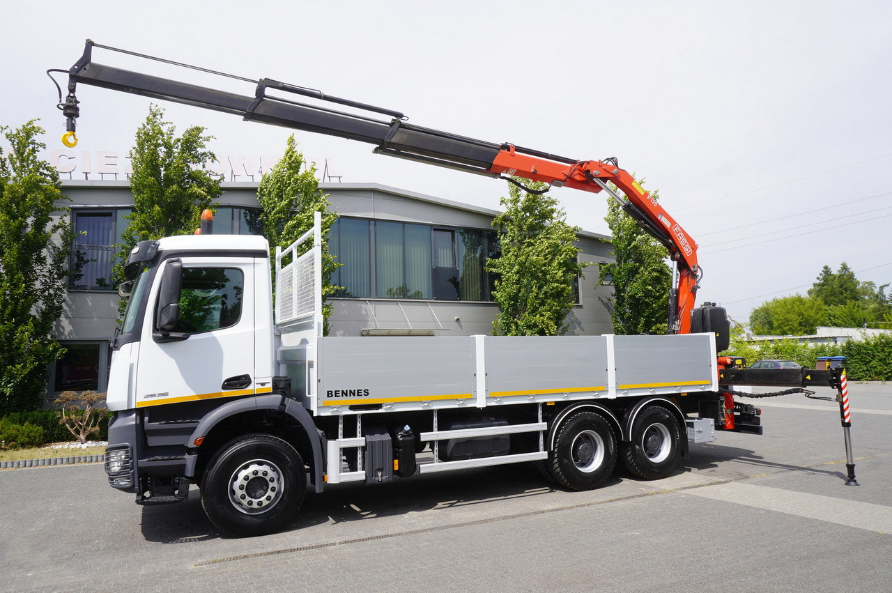 MERCEDES-BENZ AROCS 2636 Flatbed / HDS FASSI F175 7.7 T / 150,000 km - Kranbil: bilde 4 MERCEDES-BENZ AROCS 2636 Flatbed / HDS FASSI F175 7.7 T / 150,000 km - Kranbil: bilde 4