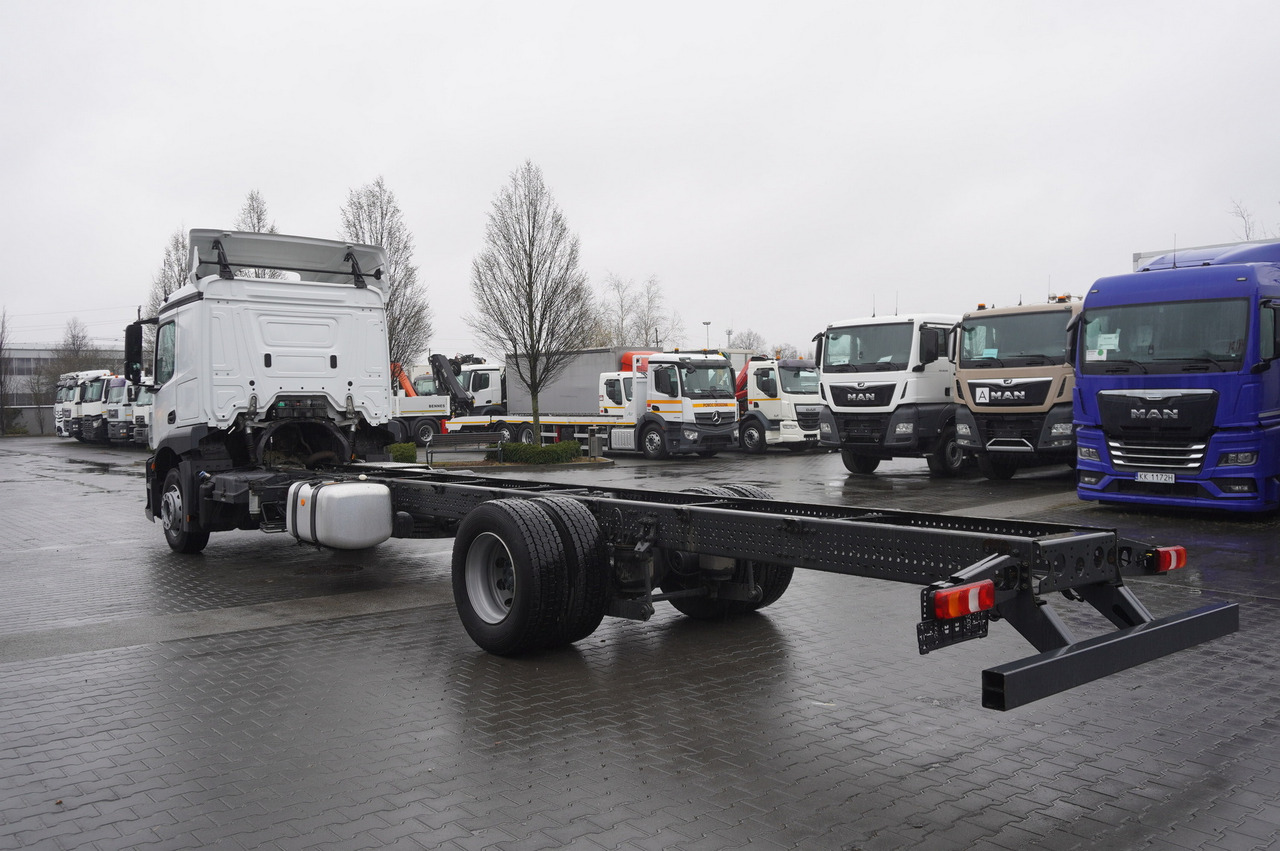 MERCEDES-BENZ Actros 1824 / 9.1 m chassis / sleeping cabin - Chassis lastebil: bilde 5 MERCEDES-BENZ Actros 1824 / 9.1 m chassis / sleeping cabin - Chassis lastebil: bilde 5