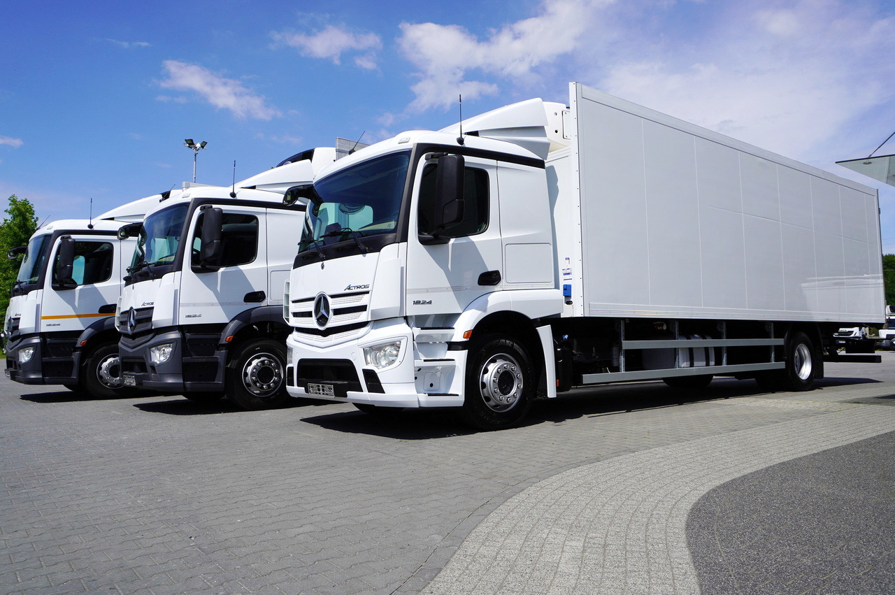 MERCEDES-BENZ Actros 1824 / Refrigerator 22 EPAL / Carrier Supra 1250 / Sleeping cabin / 3 units - Lastebil med kjøl: bilde 5 MERCEDES-BENZ Actros 1824 / Refrigerator 22 EPAL / Carrier Supra 1250 / Sleeping cabin / 3 units - Lastebil med kjøl: bilde 5
