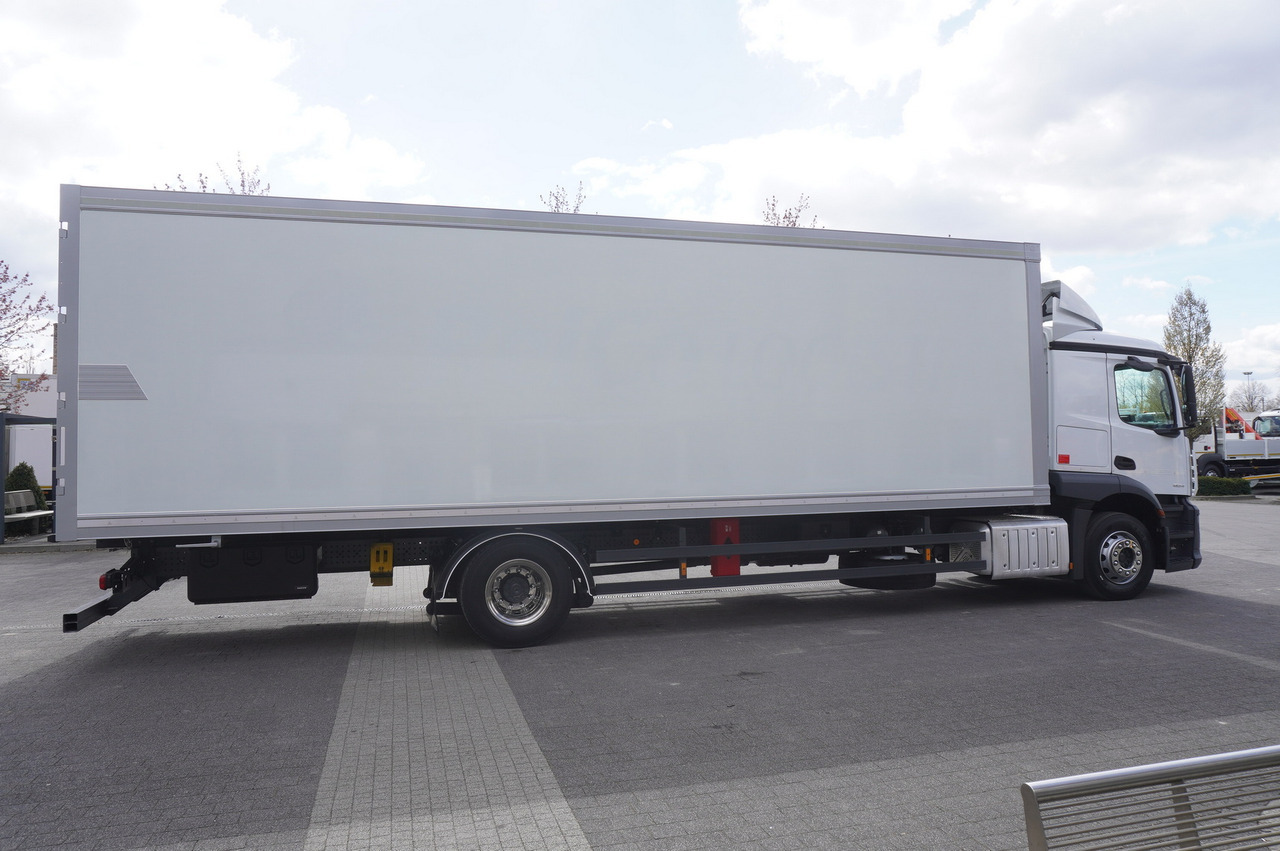 MERCEDES-BENZ Actros 1824 / Refrigerator / Carrier Supra 1250 / Sleeping cabin - Lastebil med kjøl: bilde 2 MERCEDES-BENZ Actros 1824 / Refrigerator / Carrier Supra 1250 / Sleeping cabin - Lastebil med kjøl: bilde 2