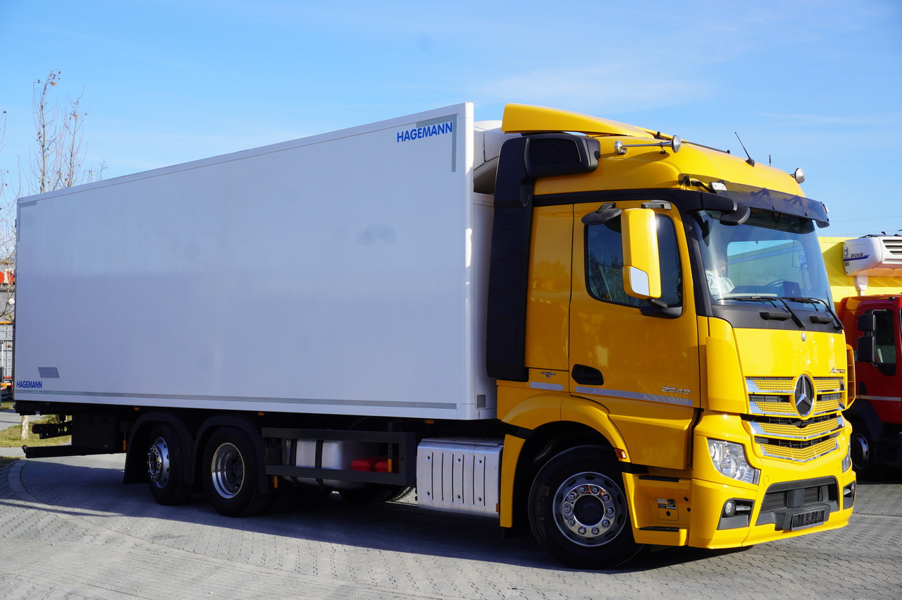 MERCEDES-BENZ Actros 2543 E6 6×2 / Refrigerated truck / ATP/FRC / 20 pallets / 260000 km!!! - Lastebil med kjøl: bilde 5 MERCEDES-BENZ Actros 2543 E6 6×2 / Refrigerated truck / ATP/FRC / 20 pallets / 260000 km!!! - Lastebil med kjøl: bilde 5