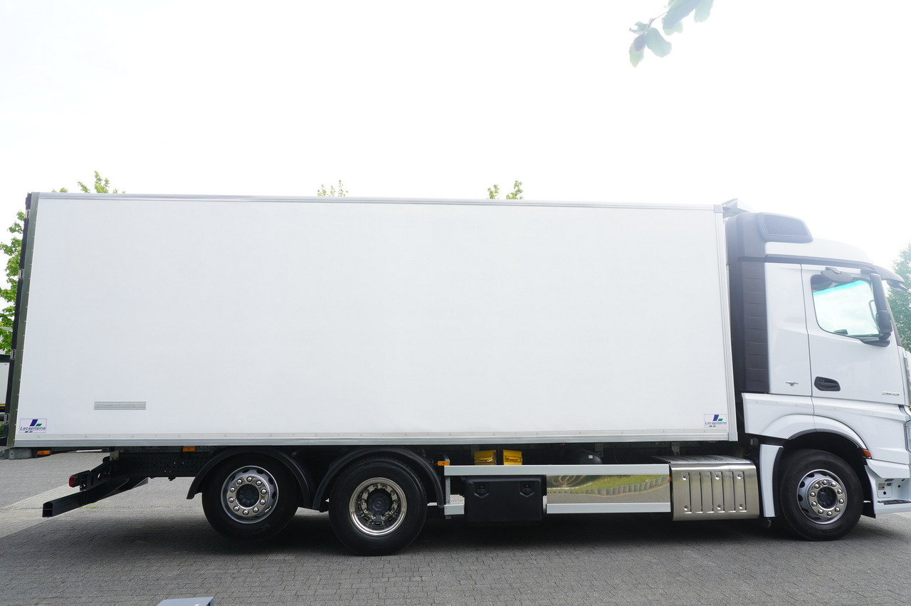 MERCEDES-BENZ Actros 2543 / Lecapitaine Refrigerator Multitemperature / Carrier Supra 950 MT - Lastebil med kjøl: bilde 5 MERCEDES-BENZ Actros 2543 / Lecapitaine Refrigerator Multitemperature / Carrier Supra 950 MT - Lastebil med kjøl: bilde 5