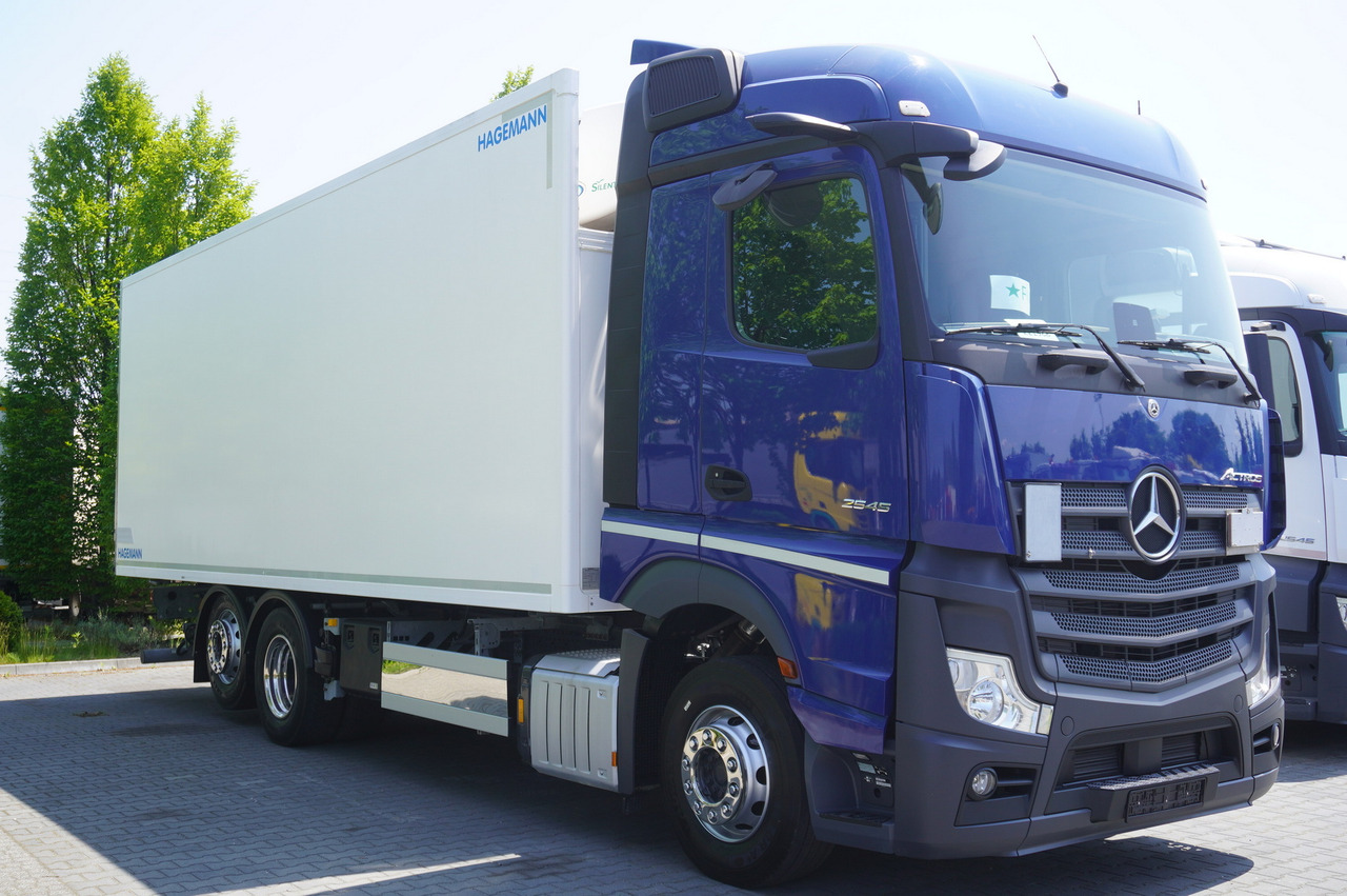 MERCEDES-BENZ Actros 2545 / 2021 / Hagemann refrigerator Multitemperature - Lastebil med kjøl: bilde 5 MERCEDES-BENZ Actros 2545 / 2021 / Hagemann refrigerator Multitemperature - Lastebil med kjøl: bilde 5