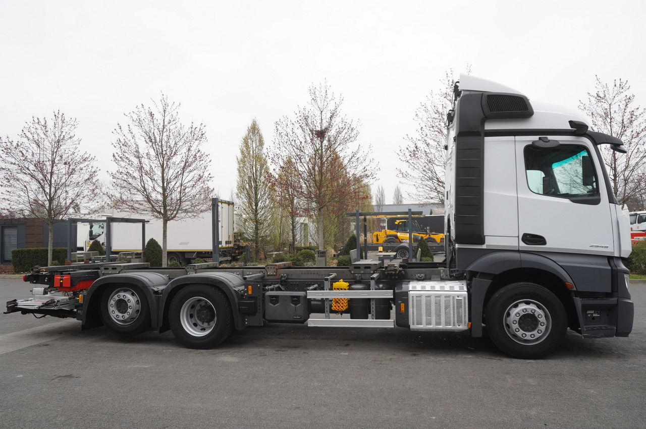 MERCEDES-BENZ Actros 2545 6×2 MP5 / ADR / several units - Container-transport/ Vekselflak lastebil: bilde 2 MERCEDES-BENZ Actros 2545 6×2 MP5 / ADR / several units - Container-transport/ Vekselflak lastebil: bilde 2