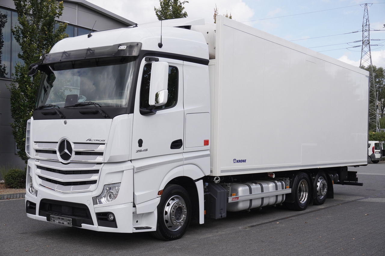 MERCEDES-BENZ Actros 2545 MP5 6×2 E6 / KRONE REFRIGERATOR 40 pallets Bitemperature Doppelstock / high 2.7m - Lastebil med kjøl: bilde 1 MERCEDES-BENZ Actros 2545 MP5 6×2 E6 / KRONE REFRIGERATOR 40 pallets Bitemperature Doppelstock / high 2.7m - Lastebil med kjøl: bilde 1