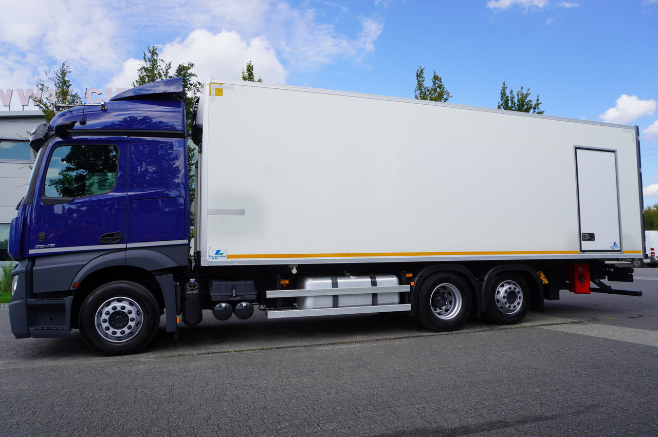 MERCEDES-BENZ Actros 2546 / Lecapitaine refrigerator 20 EPAL / Multitemperature / Carrier Supra 1150 MT - Lastebil med kjøl: bilde 2 MERCEDES-BENZ Actros 2546 / Lecapitaine refrigerator 20 EPAL / Multitemperature / Carrier Supra 1150 MT - Lastebil med kjøl: bilde 2