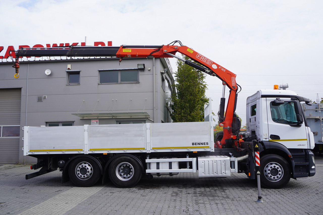 MERCEDES-BENZ Antos 2540 / Flatbed 15 EPAL / Fassi F165 / 6.1 t / 8 m reach / remote control / rotator / 1600 MTH / steered axle - Planbil, Kranbil: bilde 2 MERCEDES-BENZ Antos 2540 / Flatbed 15 EPAL / Fassi F165 / 6.1 t / 8 m reach / remote control / rotator / 1600 MTH / steered axle - Planbil, Kranbil: bilde 2