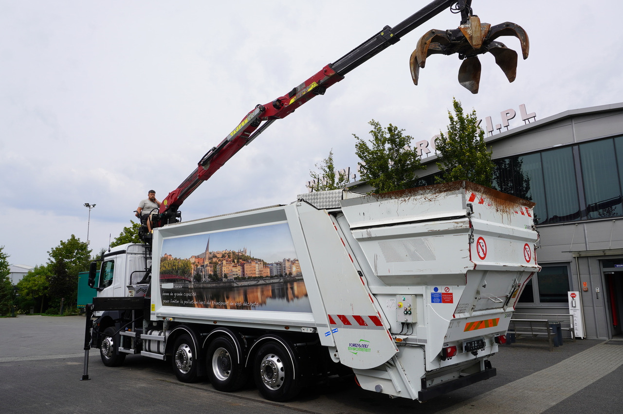 MERCEDES-BENZ Antos 3240 8x2 / Tajfun 5T crane / Farid Industries garbage truck/ 3 steered axles - Søppelbil: bilde 2 MERCEDES-BENZ Antos 3240 8x2 / Tajfun 5T crane / Farid Industries garbage truck/ 3 steered axles - Søppelbil: bilde 2