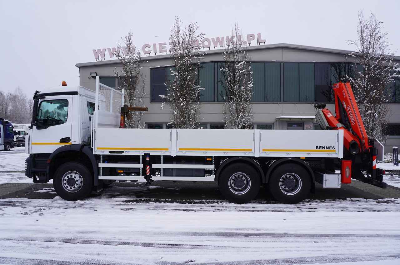 MERCEDES-BENZ Arocs 2633 flatbed truck / Crane FASSI F155A.0.23 / REMOTE CONTROL / 230,000 km - Planbil, Kranbil: bilde 2 MERCEDES-BENZ Arocs 2633 flatbed truck / Crane FASSI F155A.0.23 / REMOTE CONTROL / 230,000 km - Planbil, Kranbil: bilde 2