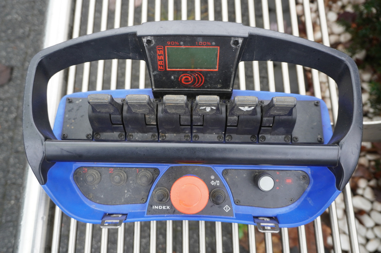 Kranbil MERCEDES-BENZ Arocs 2636 6x4 / 2-way tipper / Fassi F135A.0.23 / remote control / Rotator: bilde 15