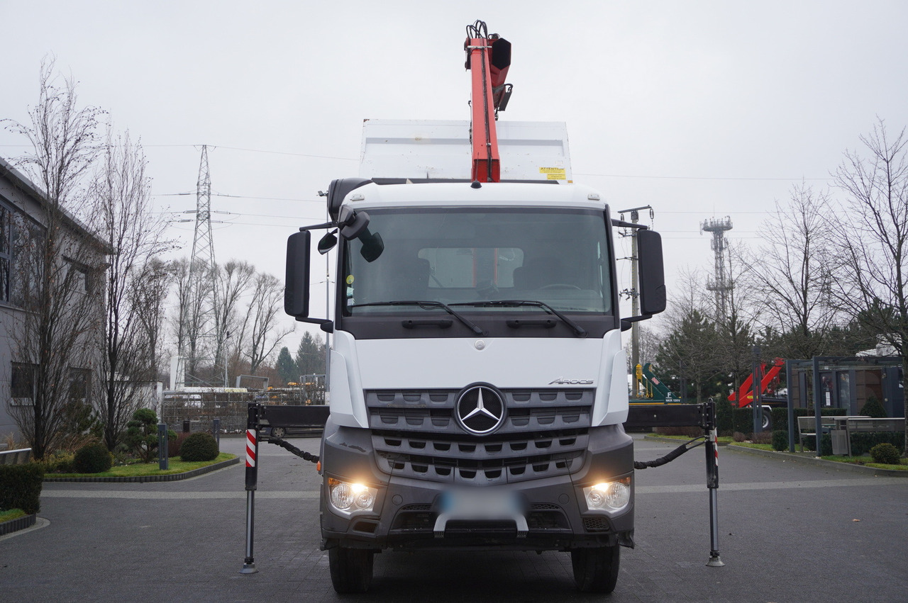 Kranbil MERCEDES-BENZ Arocs 2636 6x4 / 2-way tipper / Fassi F135A.0.23 / remote control / Rotator: bilde 8