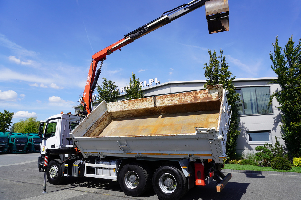 MERCEDES-BENZ Arocs 2636 / 6x4 / HDS Fassi / 3-Way Tipper / Bortmatic - Tippbil, Kranbil: bilde 3 MERCEDES-BENZ Arocs 2636 / 6x4 / HDS Fassi / 3-Way Tipper / Bortmatic - Tippbil, Kranbil: bilde 3