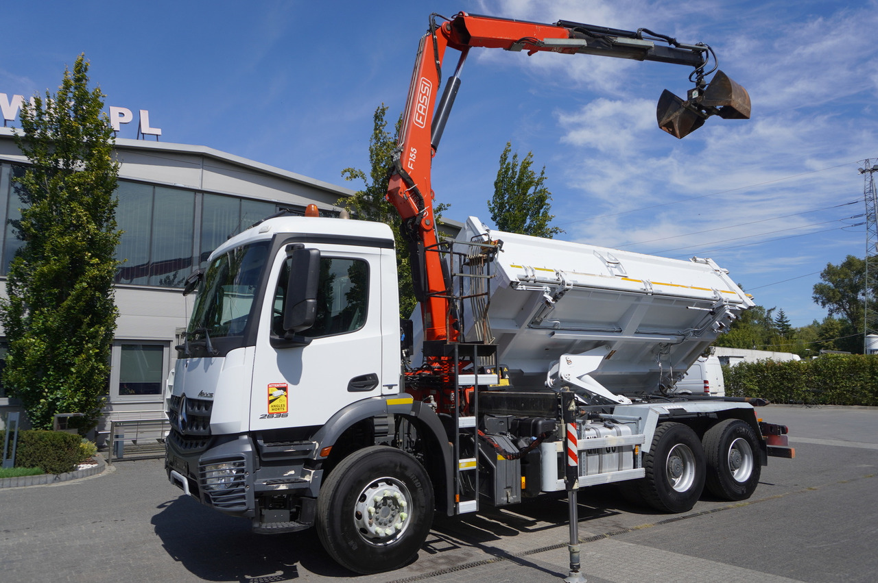 MERCEDES-BENZ Arocs 2636 / 6x4 / HDS Fassi / 3-Way Tipper / Bortmatic - Kranbil: bilde 2 MERCEDES-BENZ Arocs 2636 / 6x4 / HDS Fassi / 3-Way Tipper / Bortmatic - Kranbil: bilde 2